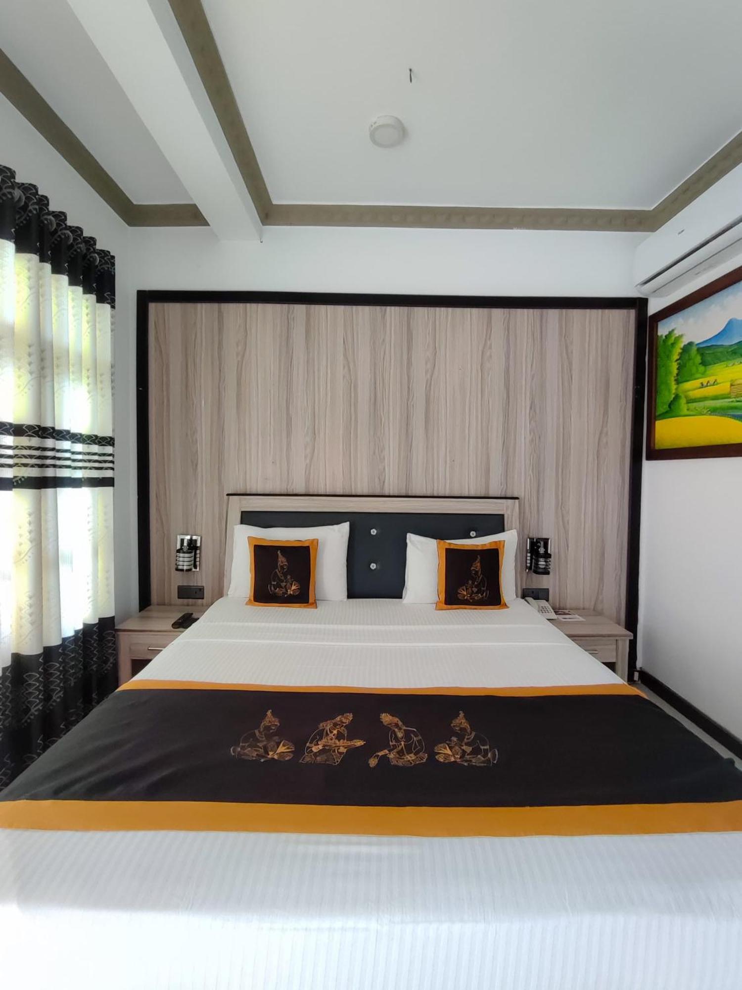 Sigiriya Kingdom Gate Dambulla Hotel Room photo
